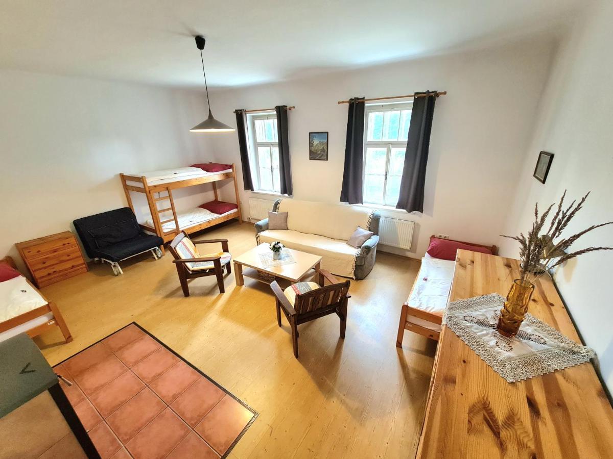 Apartment Uzkokolejky -